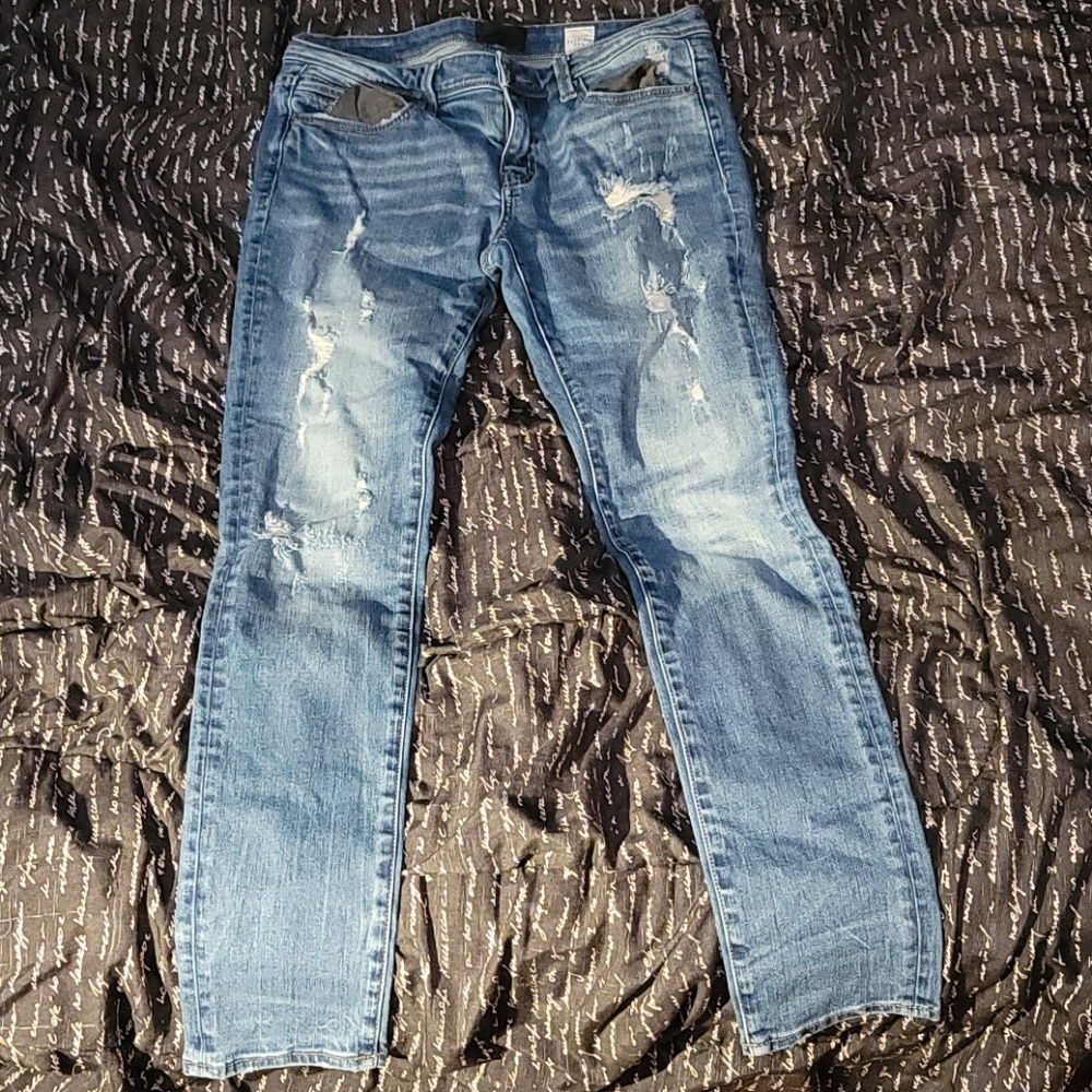 Buckle Jeans